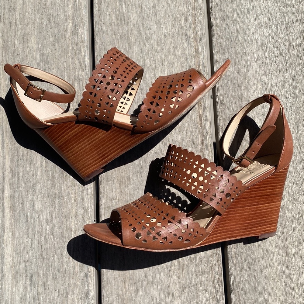 Tory Burch Womans Brown Leather Nutria Perforated Wedge